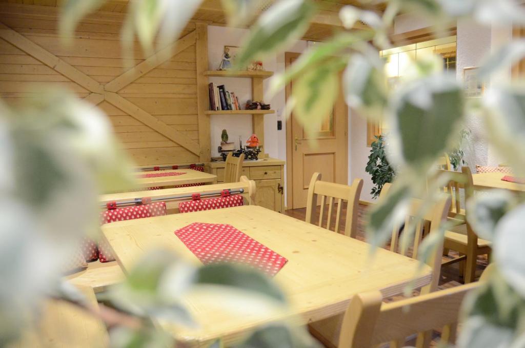 Hotel Ladina Campitello di Fassa Bagian luar foto